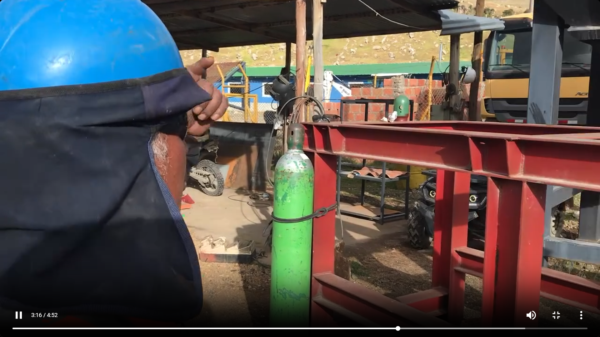 [Descripción del trabajo 3]